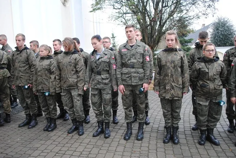 Mundurówka na manewrach paramilitarnych (zdjęcia)