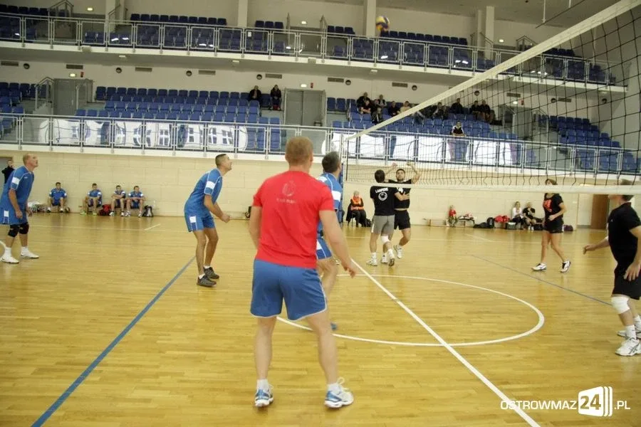 Wystartowała amatorska liga siatkówki (zdjęcia)