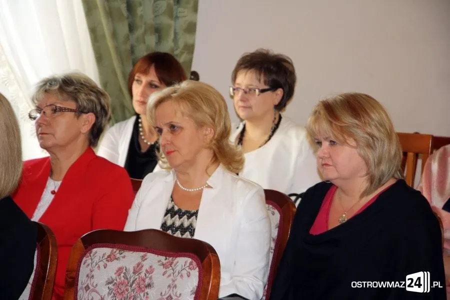 Burmistrz nagrodził nauczycieli (zdjęcia)