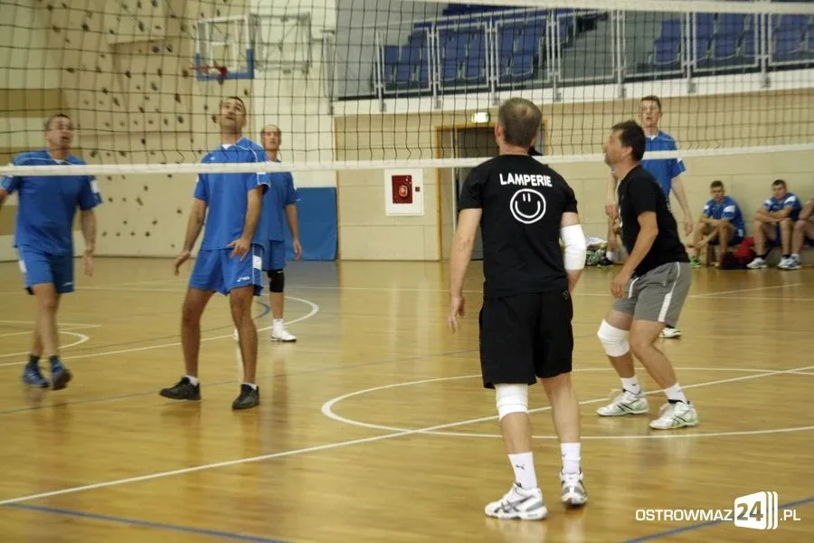 Wystartowała amatorska liga siatkówki (zdjęcia)