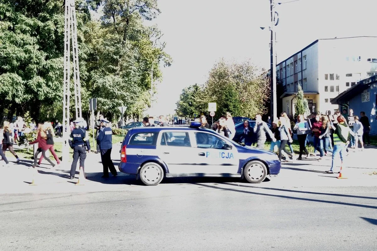 Ewakuacja uczniów ZSP nr 3 (zdjęcia)