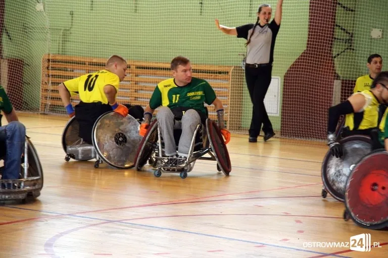 Trwa turniej rugby na wózkach (zdjęcia, wideo)