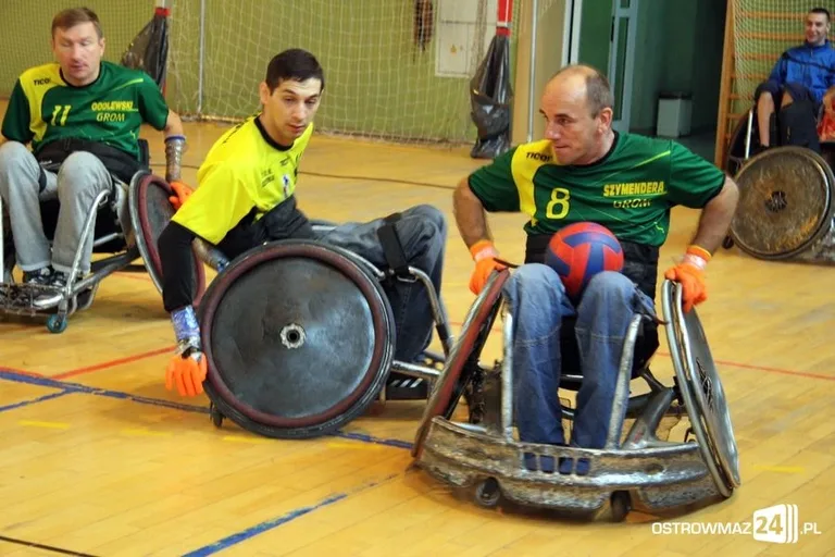 Trwa turniej rugby na wózkach (zdjęcia, wideo)