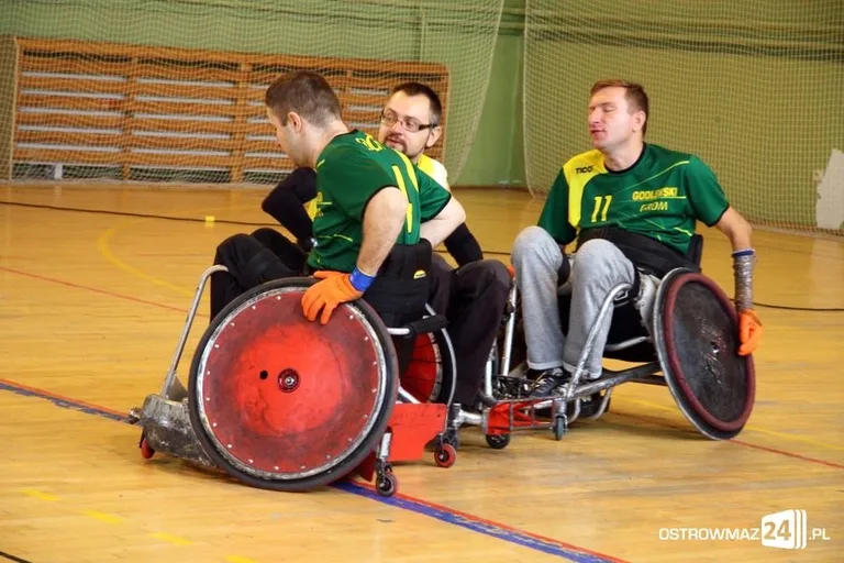 Trwa turniej rugby na wózkach (zdjęcia, wideo)