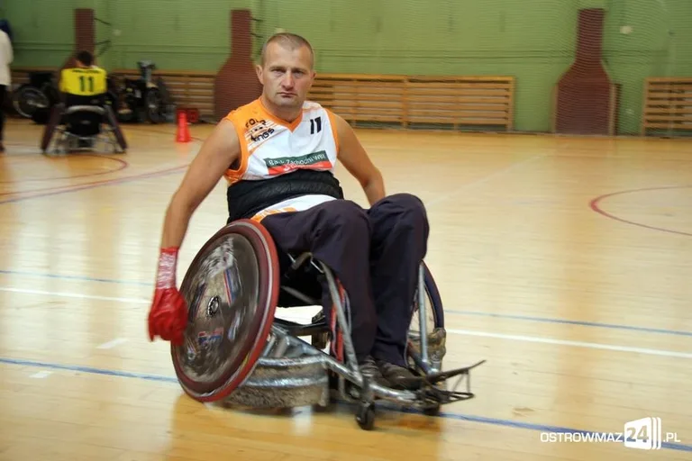 Trwa turniej rugby na wózkach (zdjęcia, wideo)