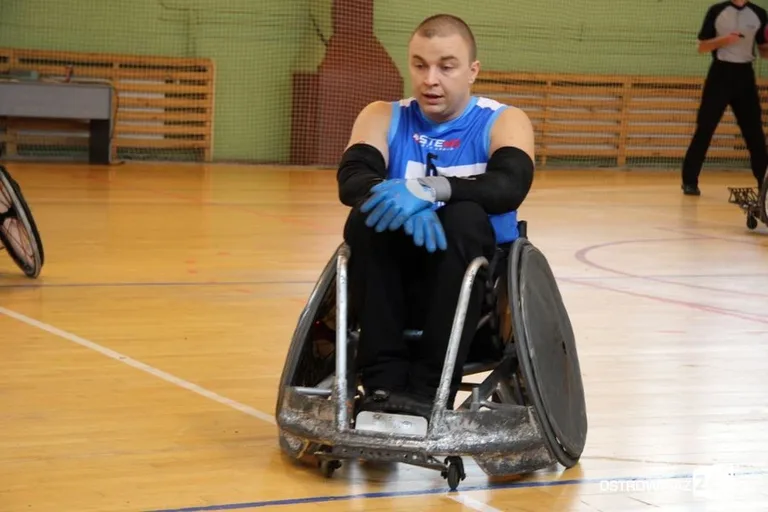 Trwa turniej rugby na wózkach (zdjęcia, wideo)