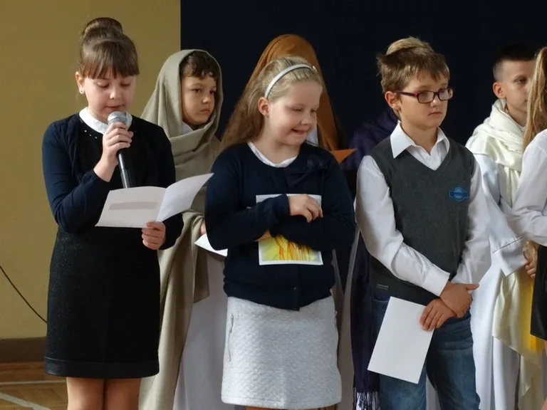 XV Dzień Papieski w SP1 (zdjęcia)