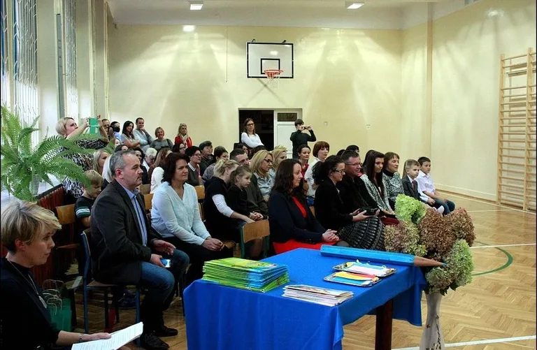 Pasowanie na ucznia w SP4 (zdjęcia)