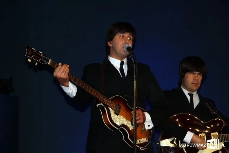 Muzyka The Beatles w Ostrowi Maz. (zdjęcia, wideo)