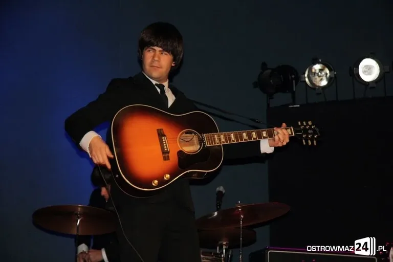 Muzyka The Beatles w Ostrowi Maz. (zdjęcia, wideo)