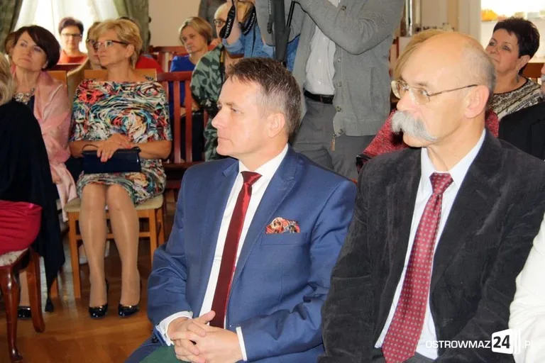 Burmistrz nagrodził nauczycieli (zdjęcia)