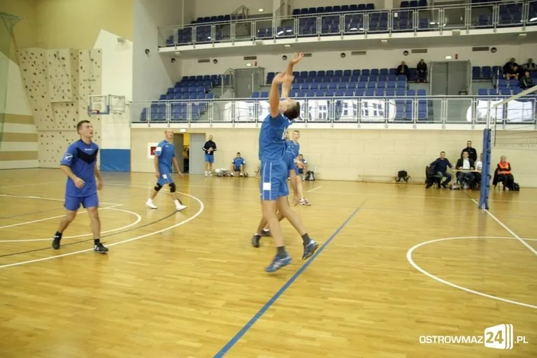 Wystartowała amatorska liga siatkówki (zdjęcia)