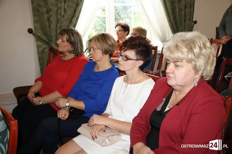 Burmistrz nagrodził nauczycieli (zdjęcia)
