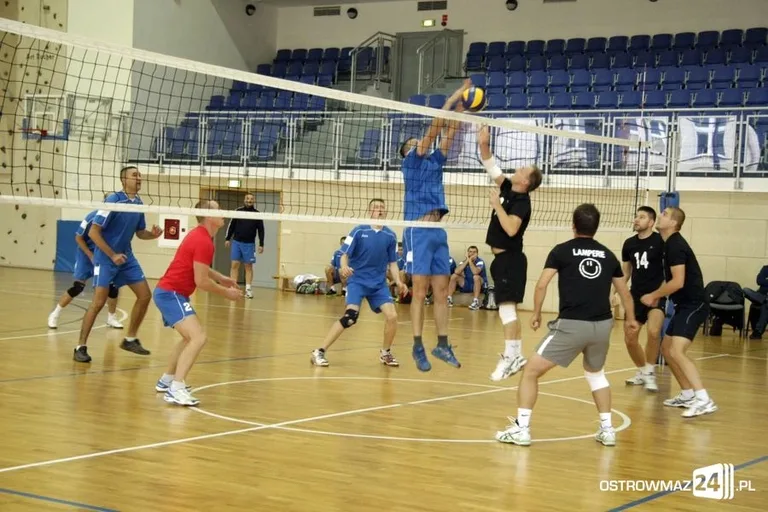 Wystartowała amatorska liga siatkówki (zdjęcia)