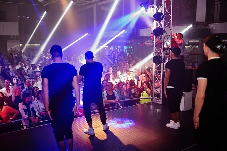 Zespół Weekend w klubie Capitol (zdjęcia)