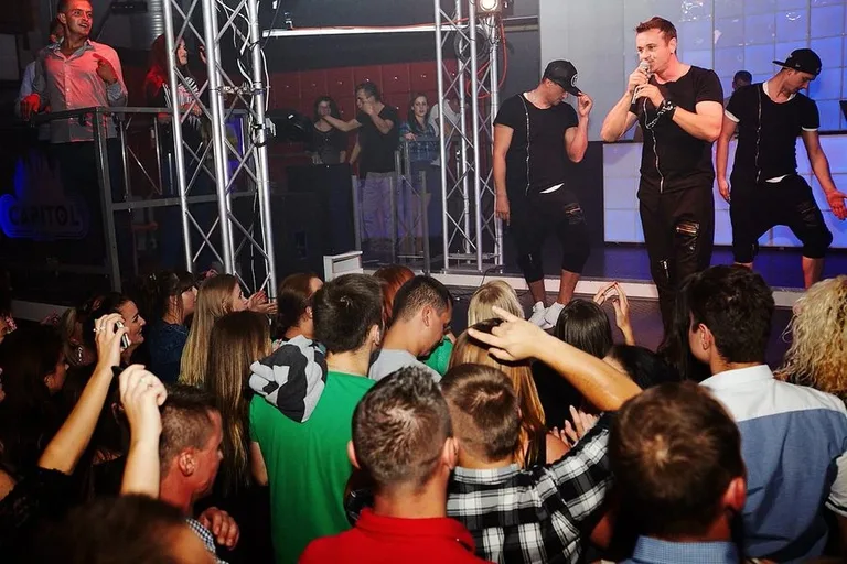 Zespół Weekend w klubie Capitol (zdjęcia)