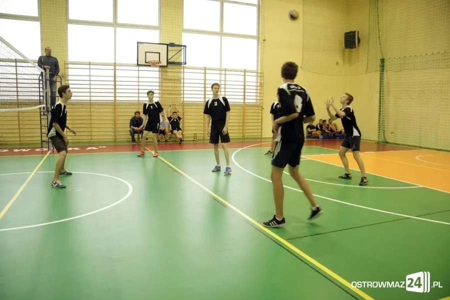 Miejska liga siatkówki chłopców (zdjęcia)