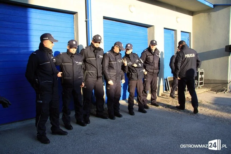 Nowe radiowozy w ostrowskiej policji (zdjęcia)