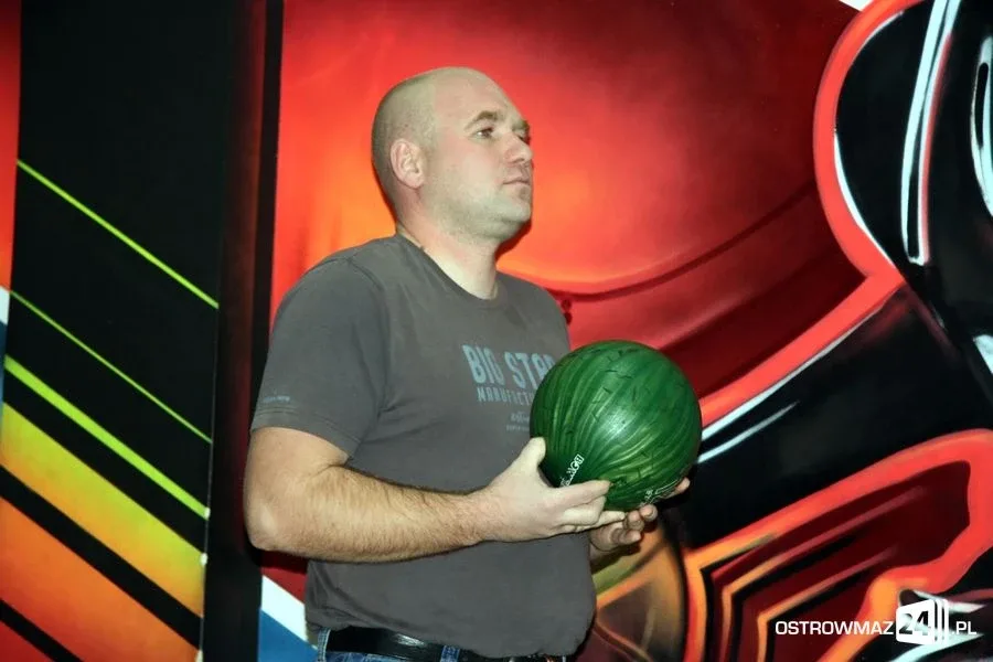 "Sąsiedzi" na czele ligi bowlingowej (zdjęcia)