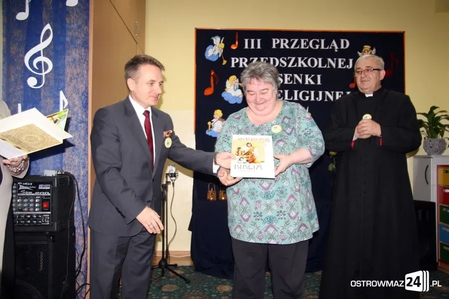 Przegląd piosenki religijnej (zdjęcia, wideo)