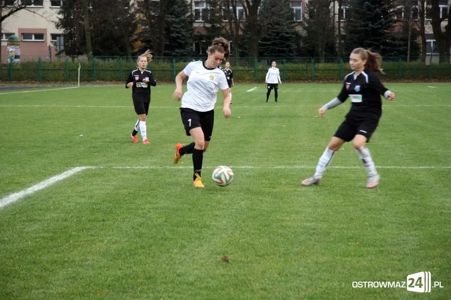III liga kobiet: Ostrovia lepsza od DAF Płońsk (zdjęcia)