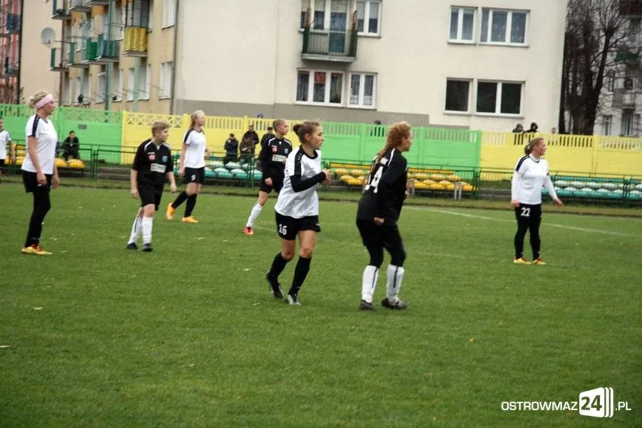 III liga kobiet: Ostrovia lepsza od DAF Płońsk (zdjęcia)