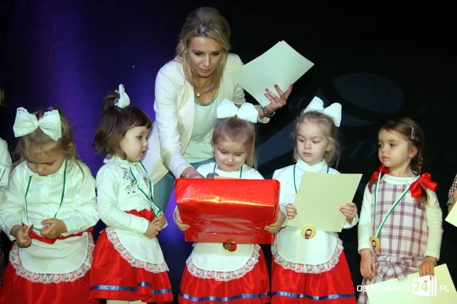 Dzieci śpiewały dla babć i dziadków (zdjęcia, wideo)