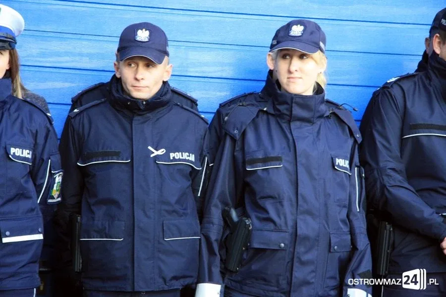 Nowe radiowozy w ostrowskiej policji (zdjęcia)