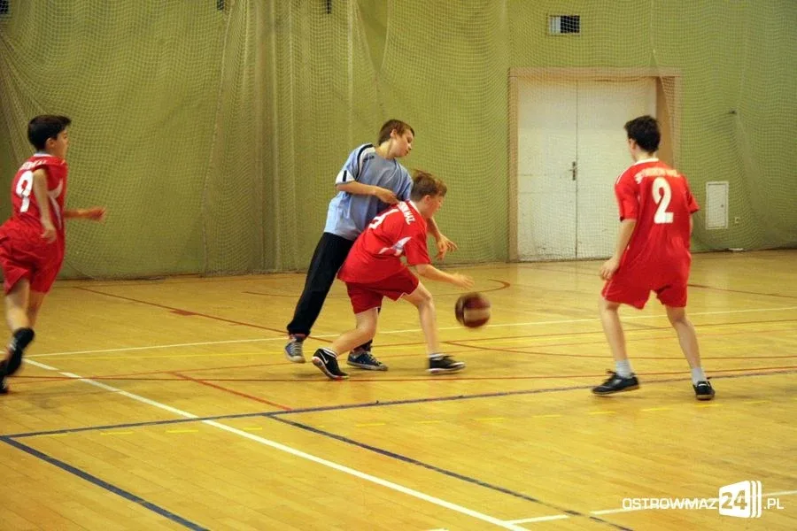 Wystartowała szkolna liga koszykówki (zdjęcia)