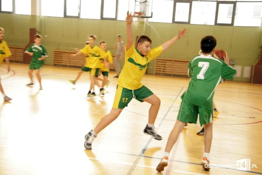 Wystartowała szkolna liga koszykówki (zdjęcia)