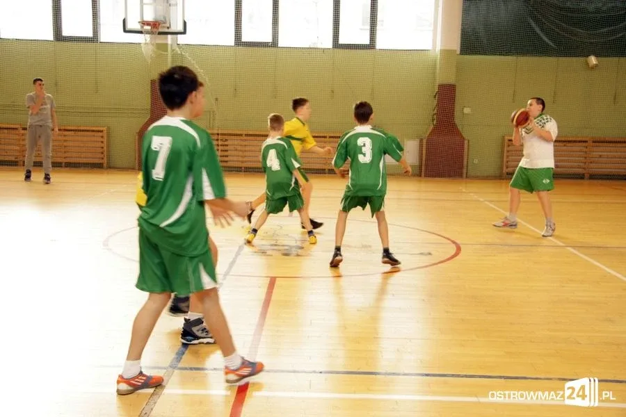 Wystartowała szkolna liga koszykówki (zdjęcia)
