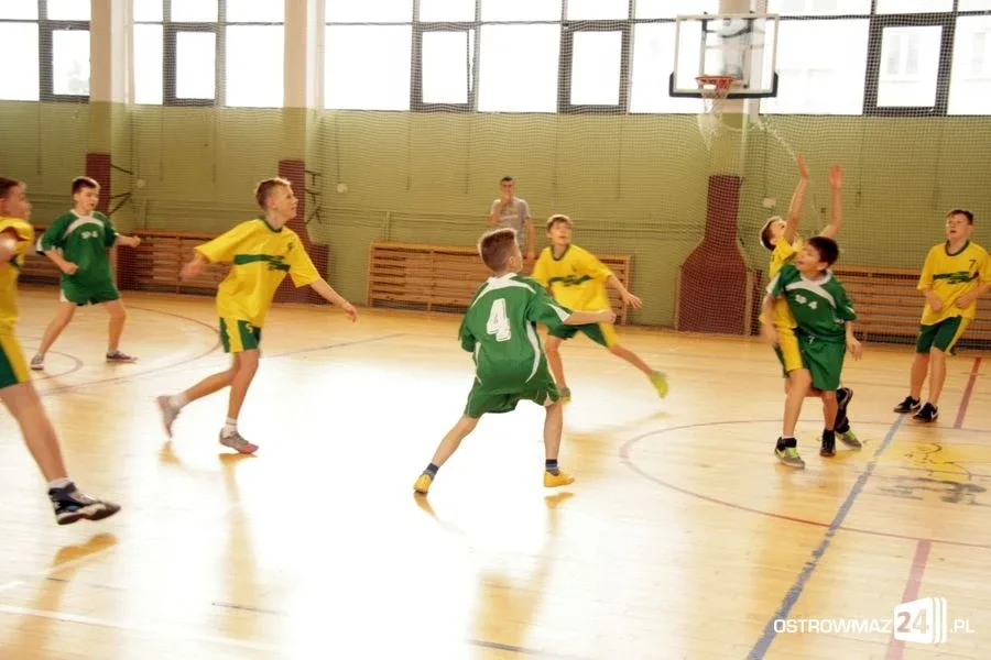 Wystartowała szkolna liga koszykówki (zdjęcia)