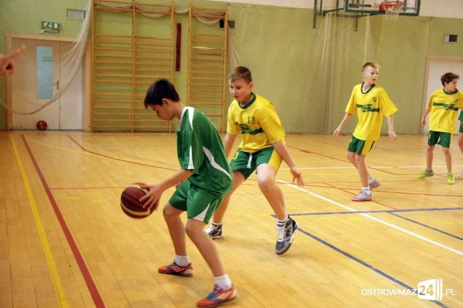 Wystartowała szkolna liga koszykówki (zdjęcia)