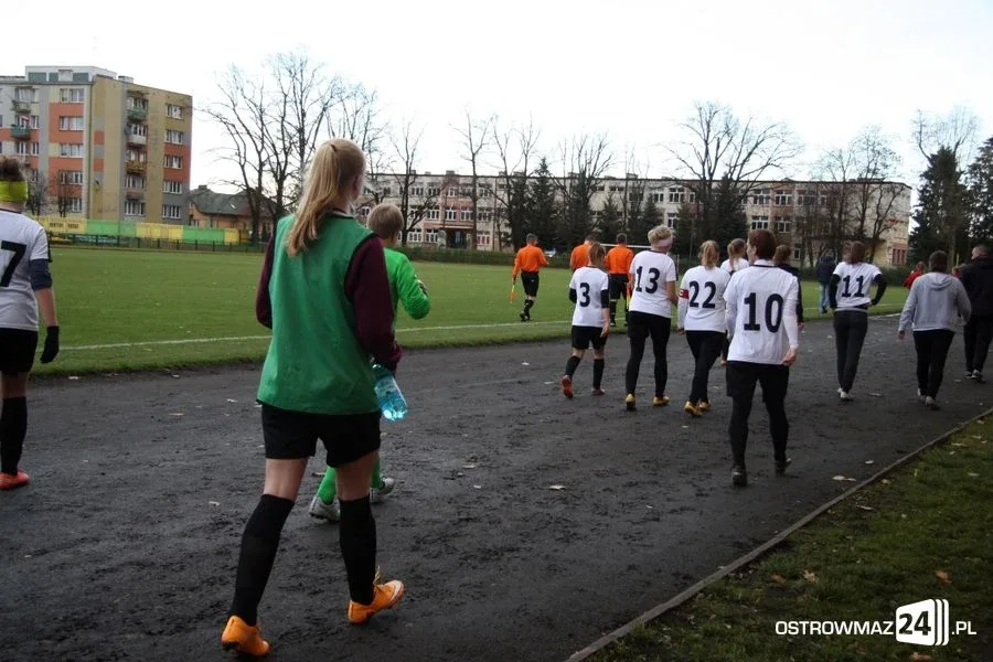 III liga kobiet: Ostrovia lepsza od DAF Płońsk (zdjęcia)
