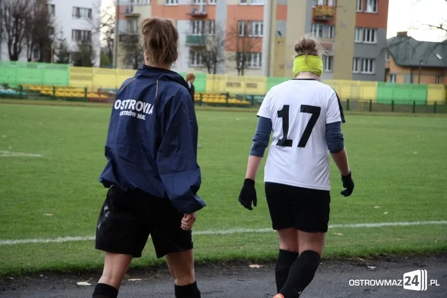 III liga kobiet: Ostrovia lepsza od DAF Płońsk (zdjęcia)