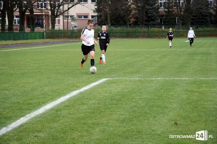 III liga kobiet: Ostrovia lepsza od DAF Płońsk (zdjęcia)