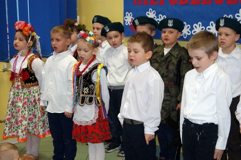 Uczniowie SP nr 1 pamiętali o święcie (zdjęcia)