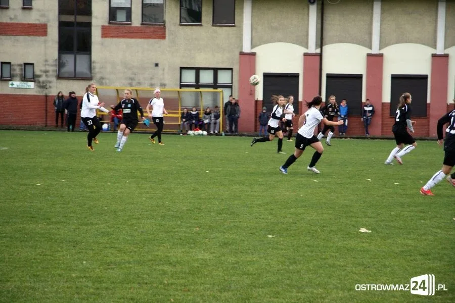 III liga kobiet: Ostrovia lepsza od DAF Płońsk (zdjęcia)