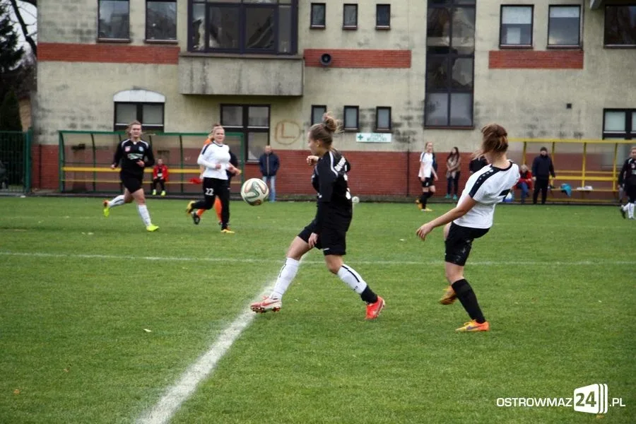 III liga kobiet: Ostrovia lepsza od DAF Płońsk (zdjęcia)