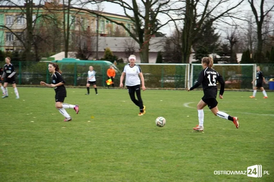 III liga kobiet: Ostrovia lepsza od DAF Płońsk (zdjęcia)