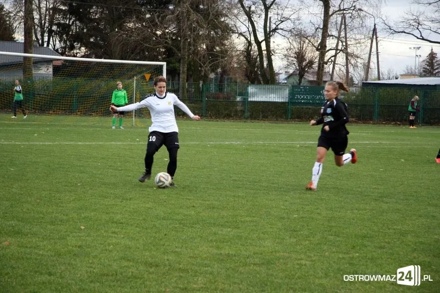 III liga kobiet: Ostrovia lepsza od DAF Płońsk (zdjęcia)