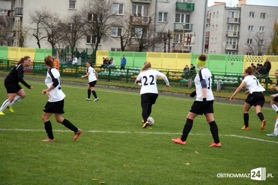 III liga kobiet: Ostrovia lepsza od DAF Płońsk (zdjęcia)