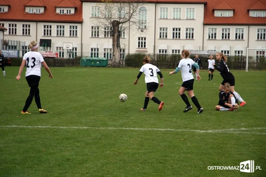 III liga kobiet: Ostrovia lepsza od DAF Płońsk (zdjęcia)