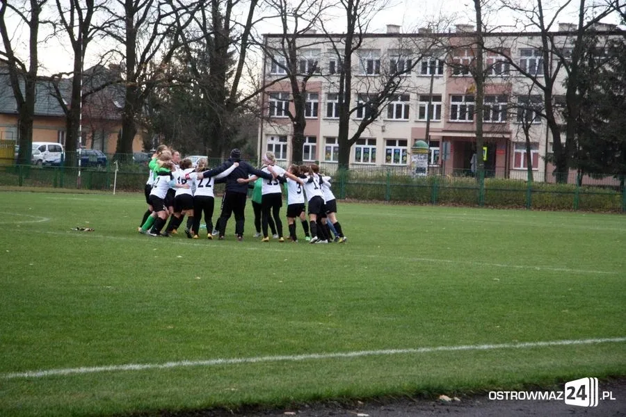 III liga kobiet: Ostrovia lepsza od DAF Płońsk (zdjęcia)