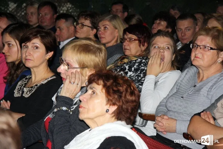 Ostrowscy uczniowie oddali hołd ŻW (zdjęcia)