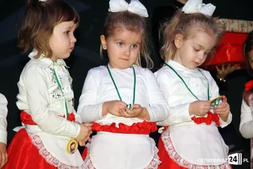 Dzieci śpiewały dla babć i dziadków (zdjęcia, wideo)