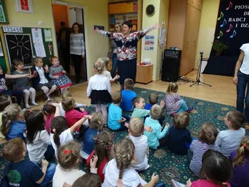 Śpiewająco w Miejskim Przedszkolu nr 1 (zdjęcia)