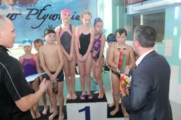 Pływacy walczyli w mistrzostwach (zdjęcia, wideo)