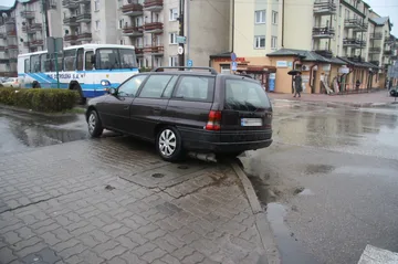 85-latek nie udzielił pierwszeństwa (zdjęcia)