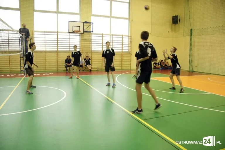 Miejska liga siatkówki chłopców (zdjęcia)